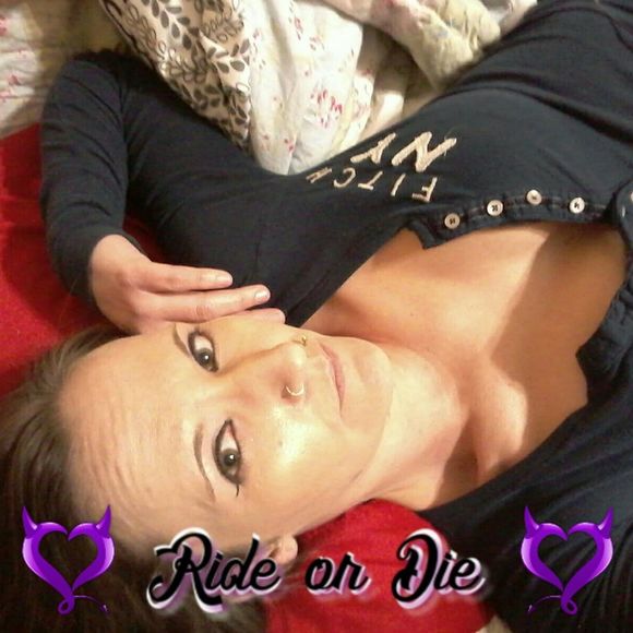 Meet your Posher, April - Picture 1 of 1